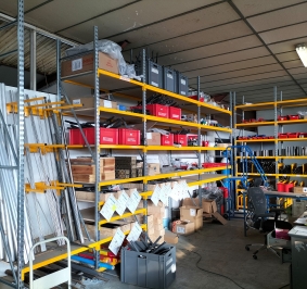 Rack de stockage Prorack+ utilisé au sein d’un atelier pour le stockage de pièces
			