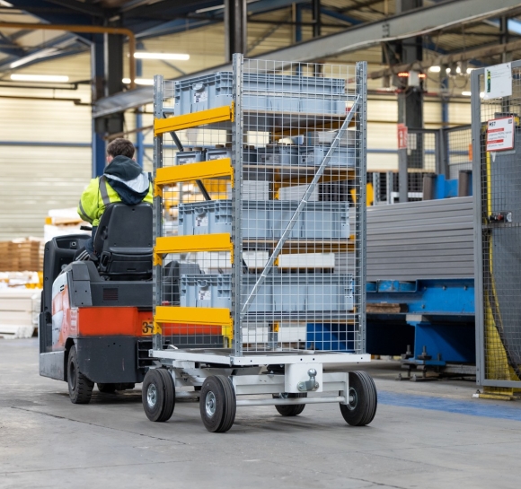 etagewagen met stapelbare bakken 
	                    